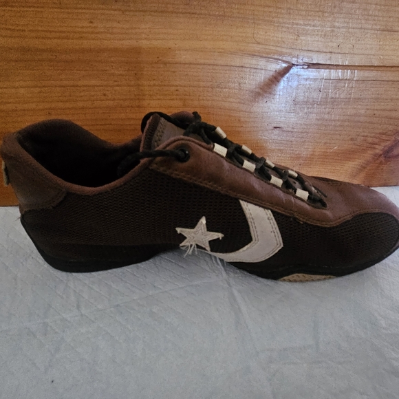 Converse Brown Leather Sneakers with White Highlights - Picture 2 of 12